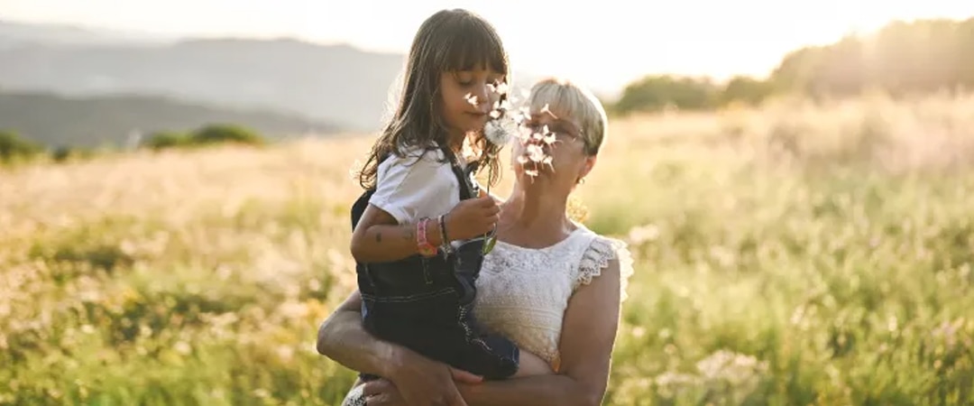 How Holistic Health Experts Survive Allergy Season
